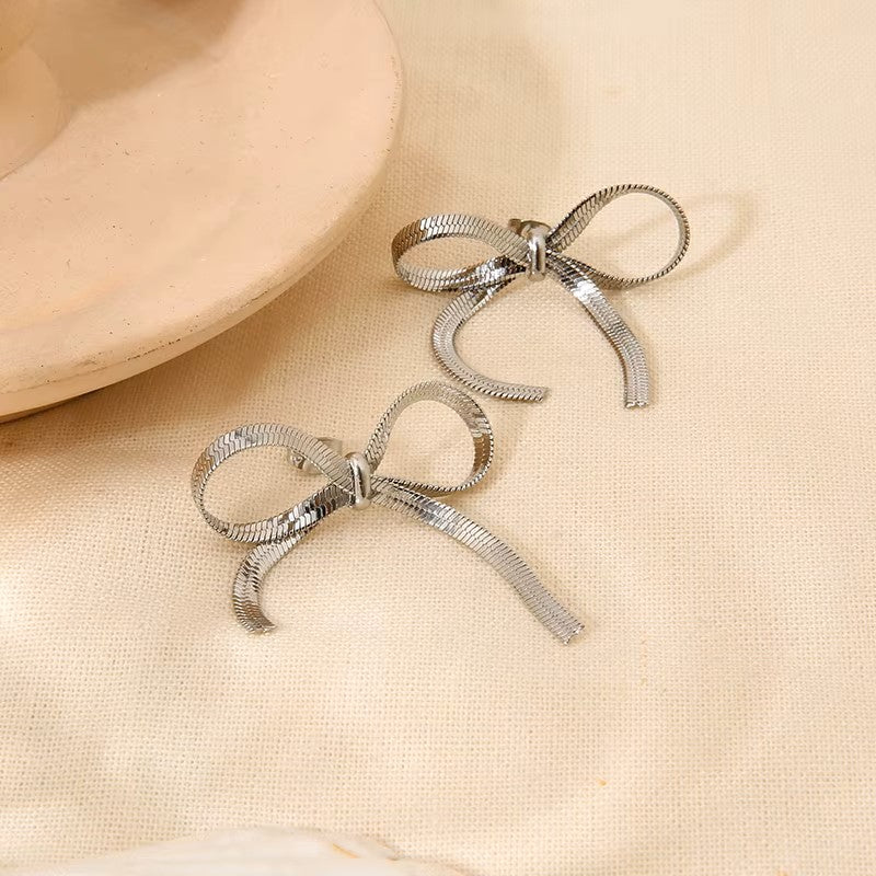 Ribbon Loop Earrings