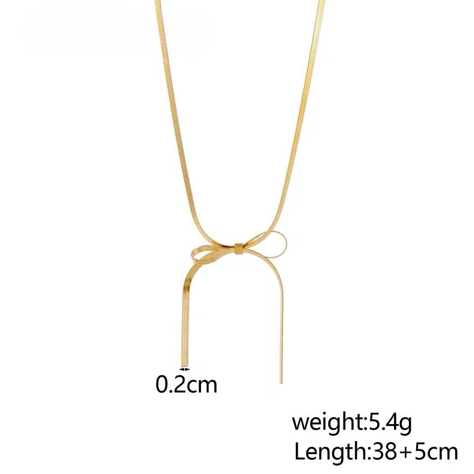 Ribbon Loop Necklace