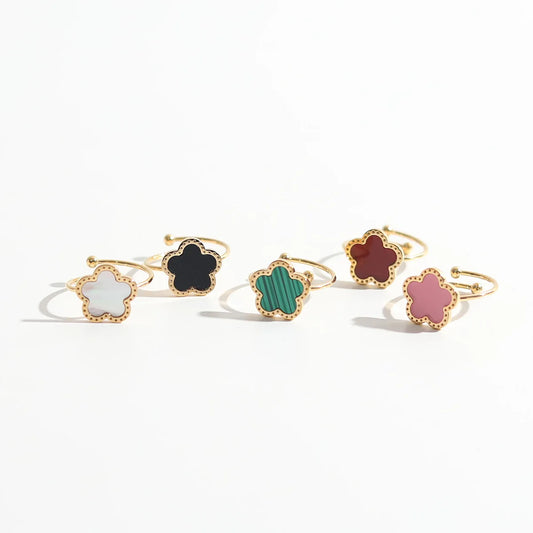 Lucky Bloom Pendant Ring