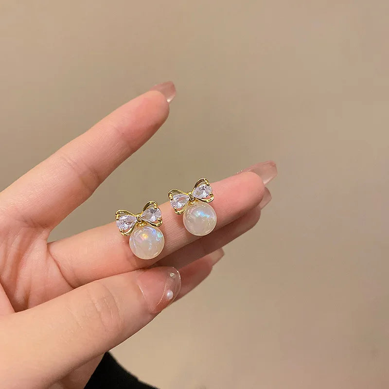 New Trend Simulation Pearl Flower Rhinestone Long Earrings for Women