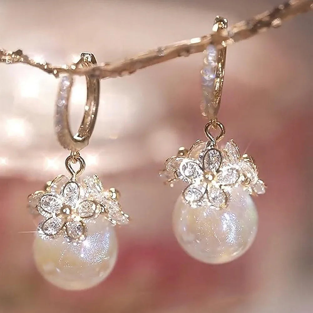 New Trend Simulation Pearl Flower Rhinestone Long Earrings for Women