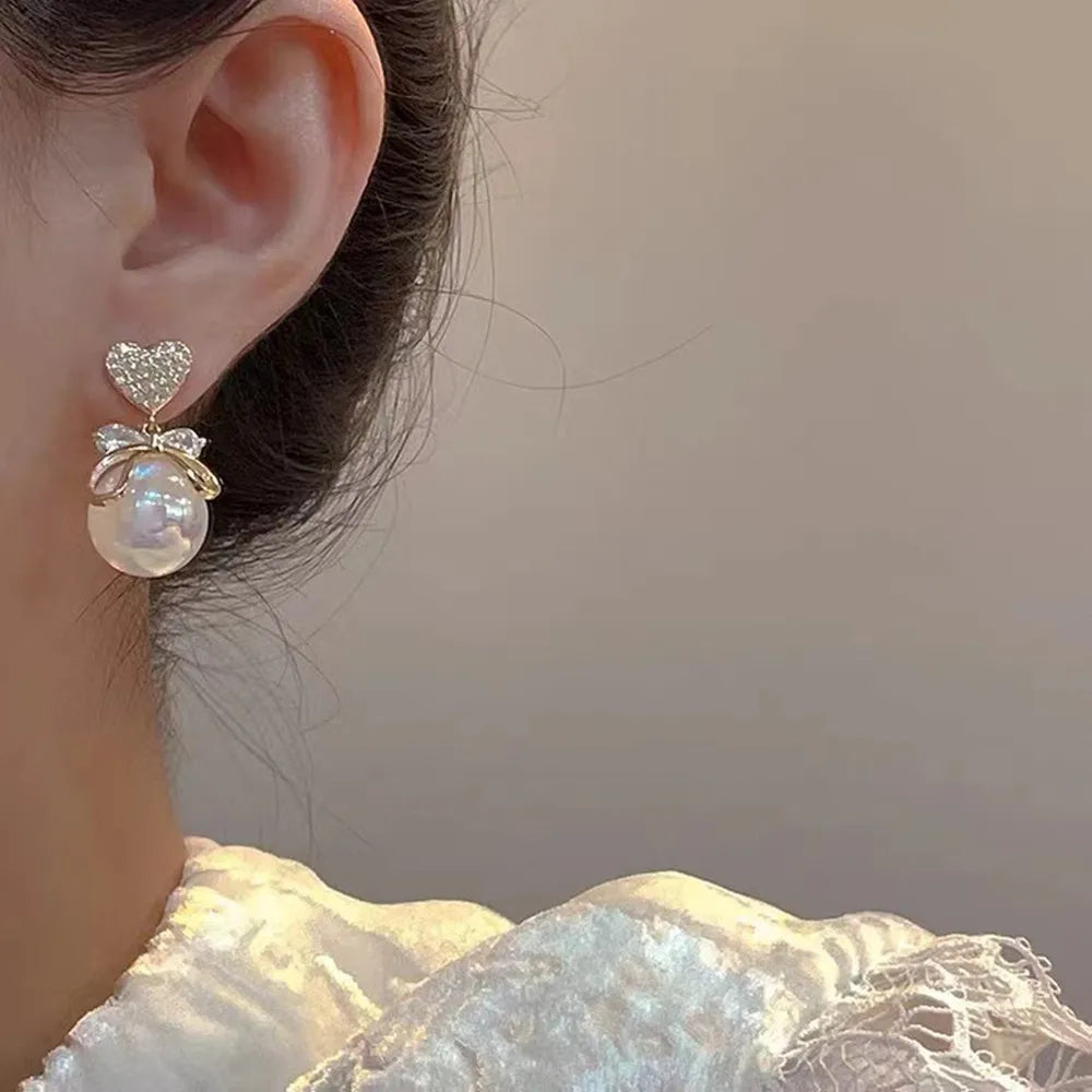 New Trend Simulation Pearl Flower Rhinestone Long Earrings for Women