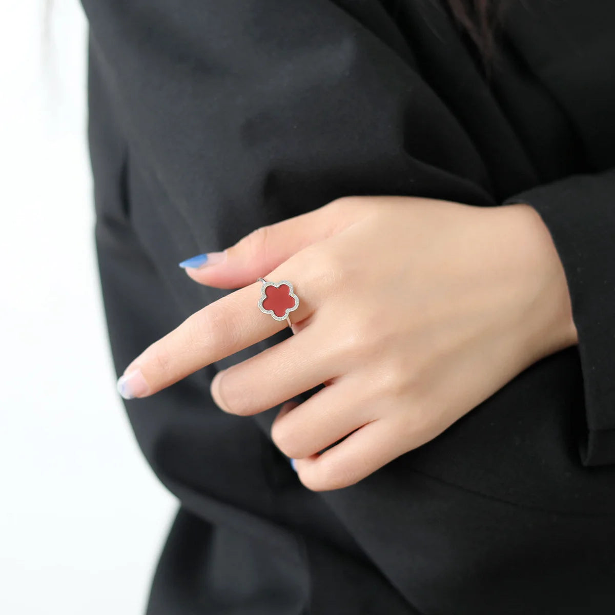 Lucky Bloom Pendant Ring