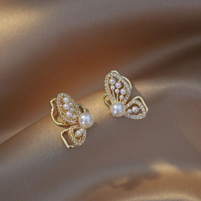 New Trend Simulation Pearl Flower Rhinestone Long Earrings for Women