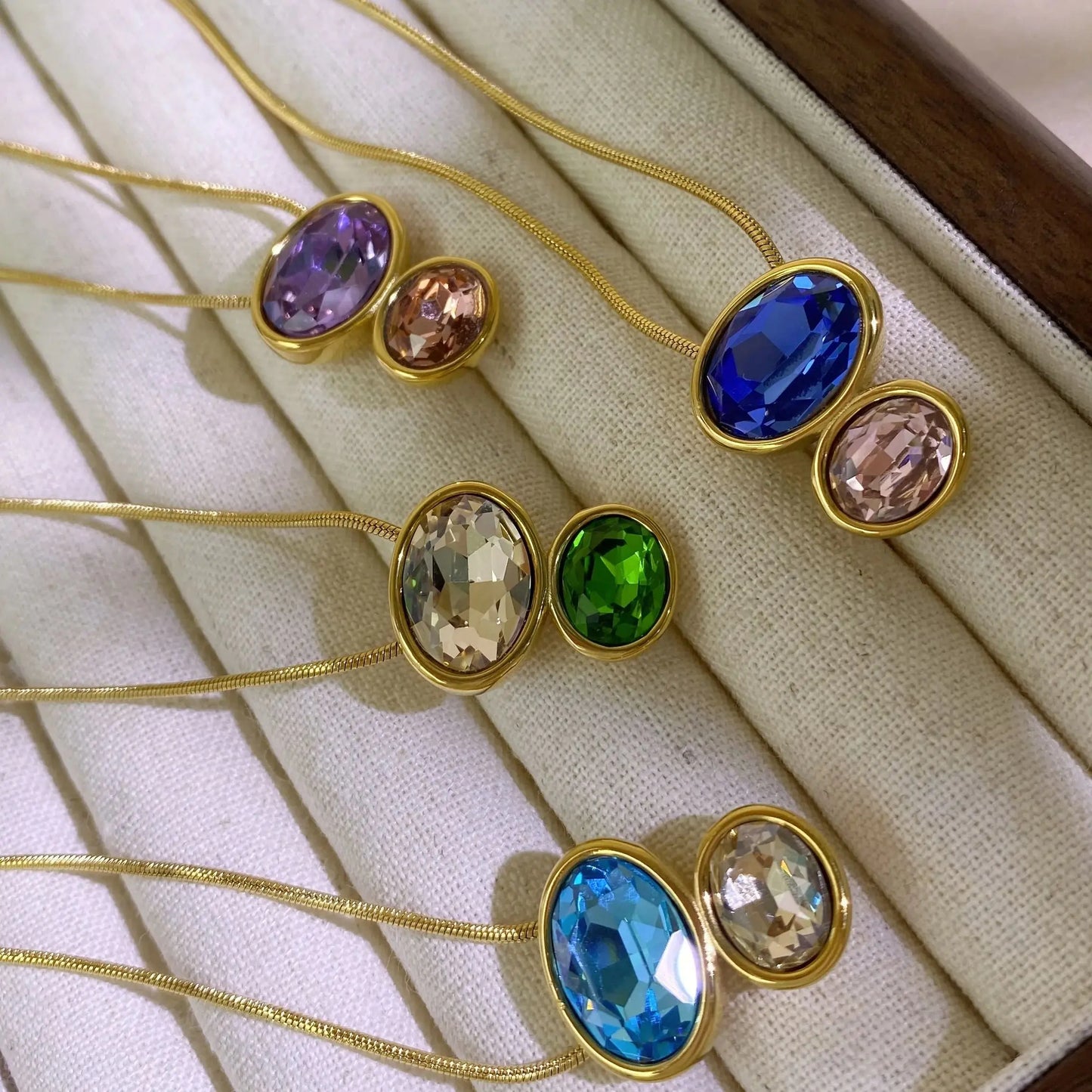DuoGleam Pendant Necklace