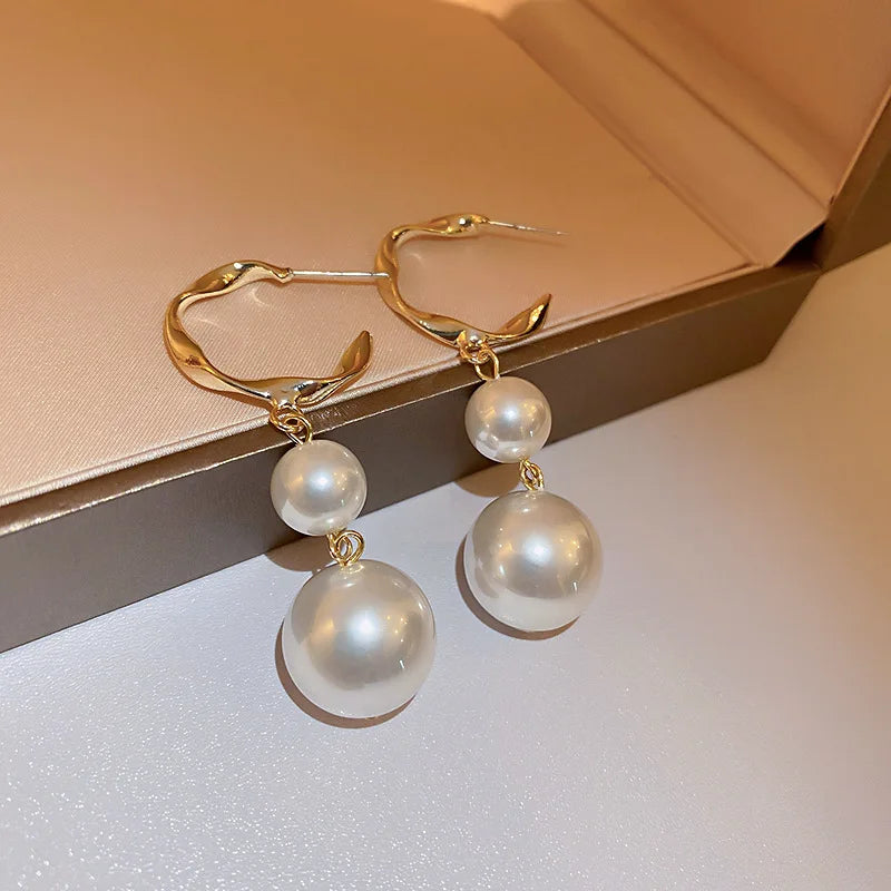 New Trend Simulation Pearl Flower Rhinestone Long Earrings for Women