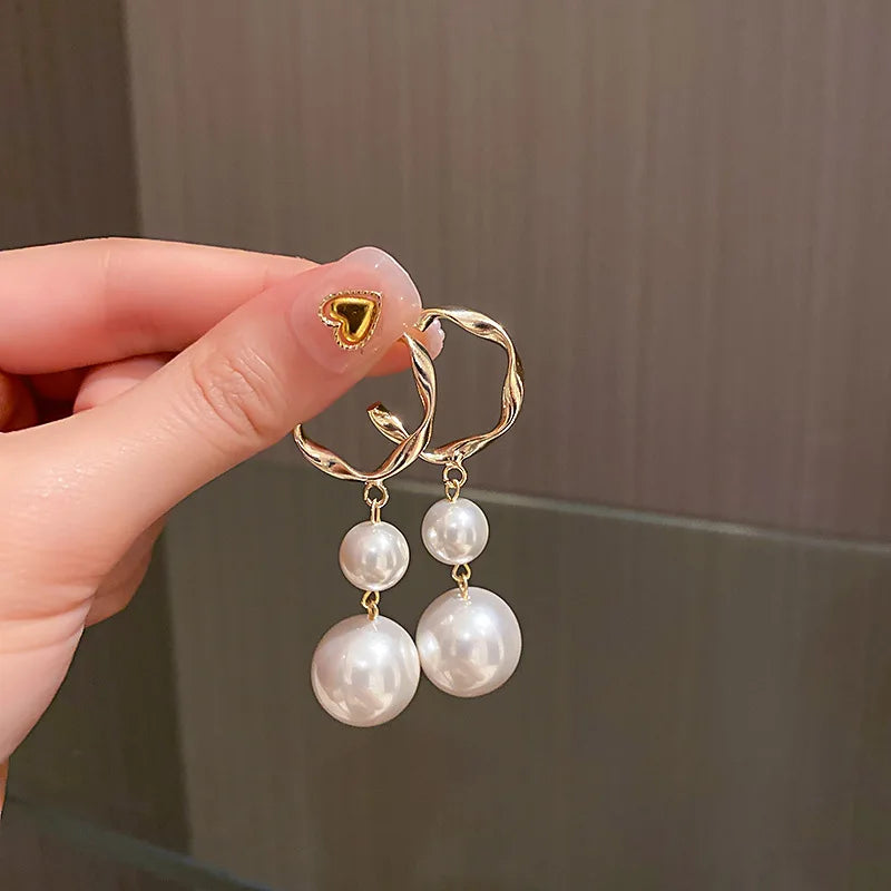 New Trend Simulation Pearl Flower Rhinestone Long Earrings for Women