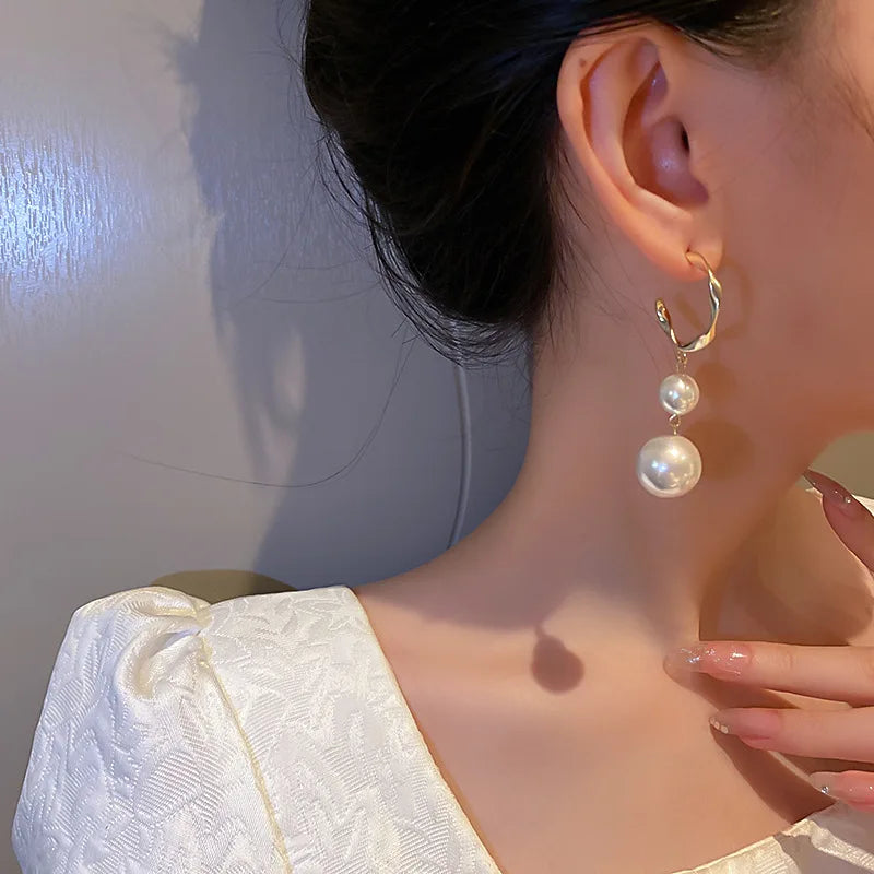 New Trend Simulation Pearl Flower Rhinestone Long Earrings for Women