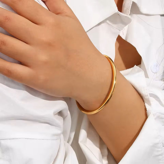 Minimal Arc Cuff