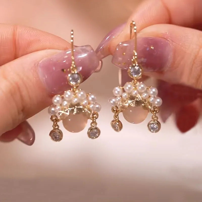 New Trend Simulation Pearl Flower Rhinestone Long Earrings for Women