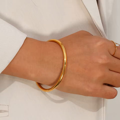 Minimal Arc Cuff