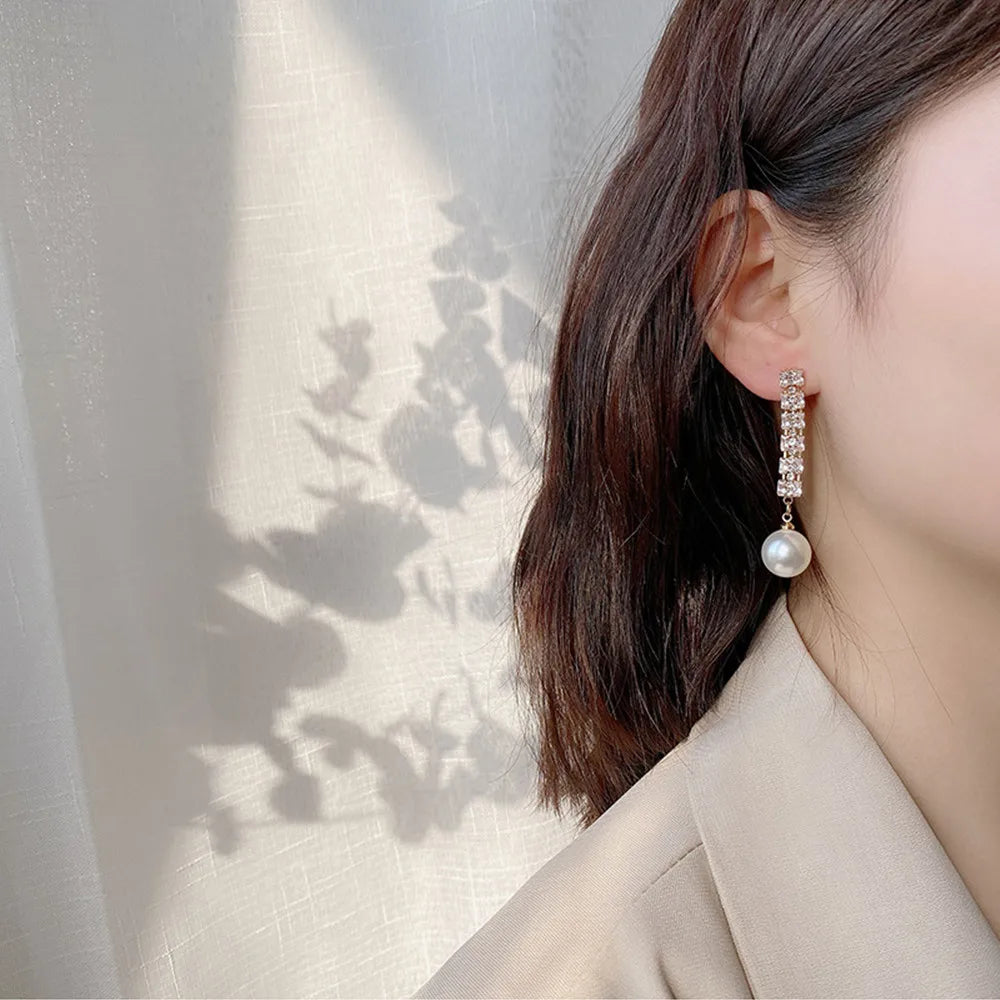 New Trend Simulation Pearl Flower Rhinestone Long Earrings for Women