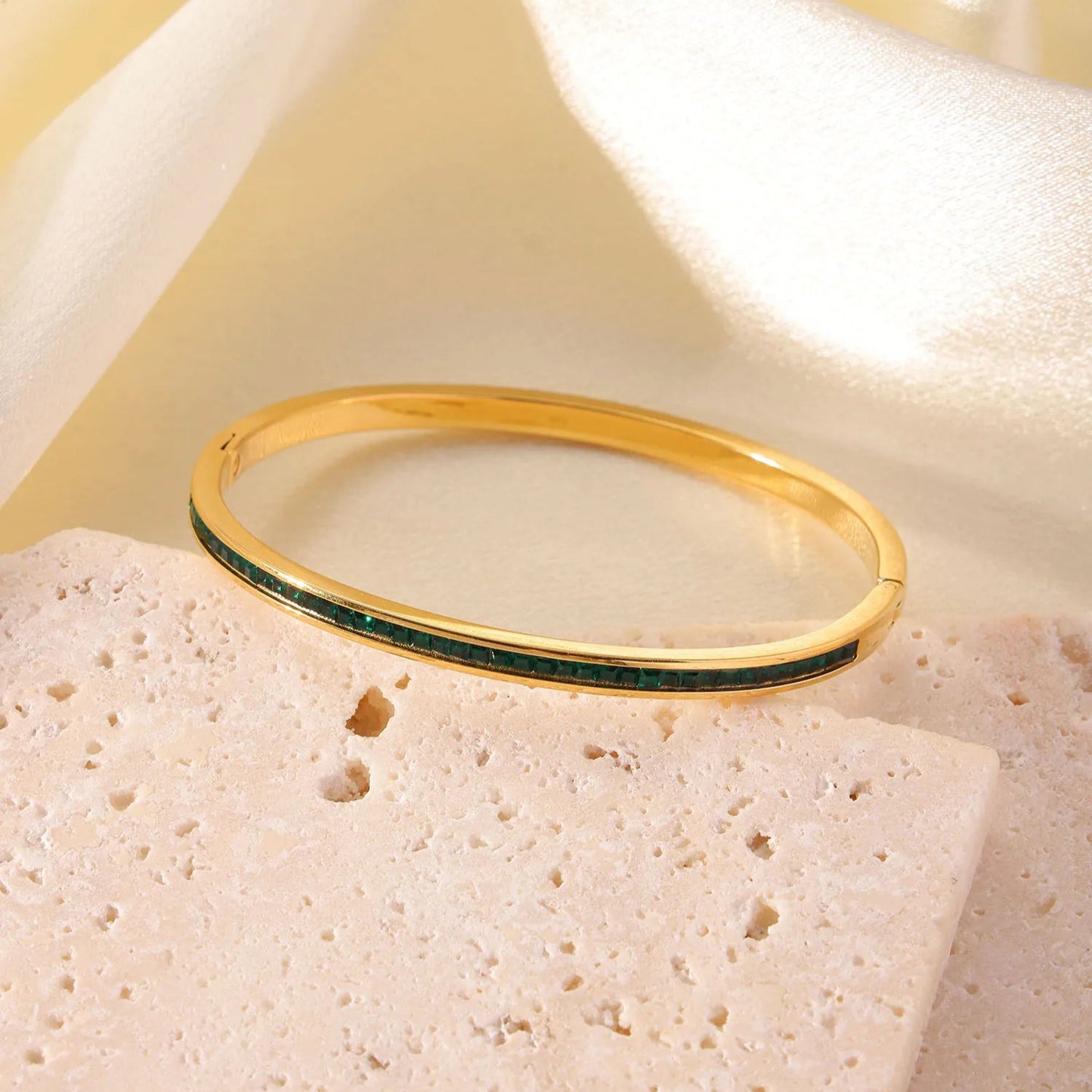Luxe Line Bangle